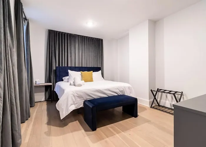 Thena Hotel - Beautiful 1 Bedroom